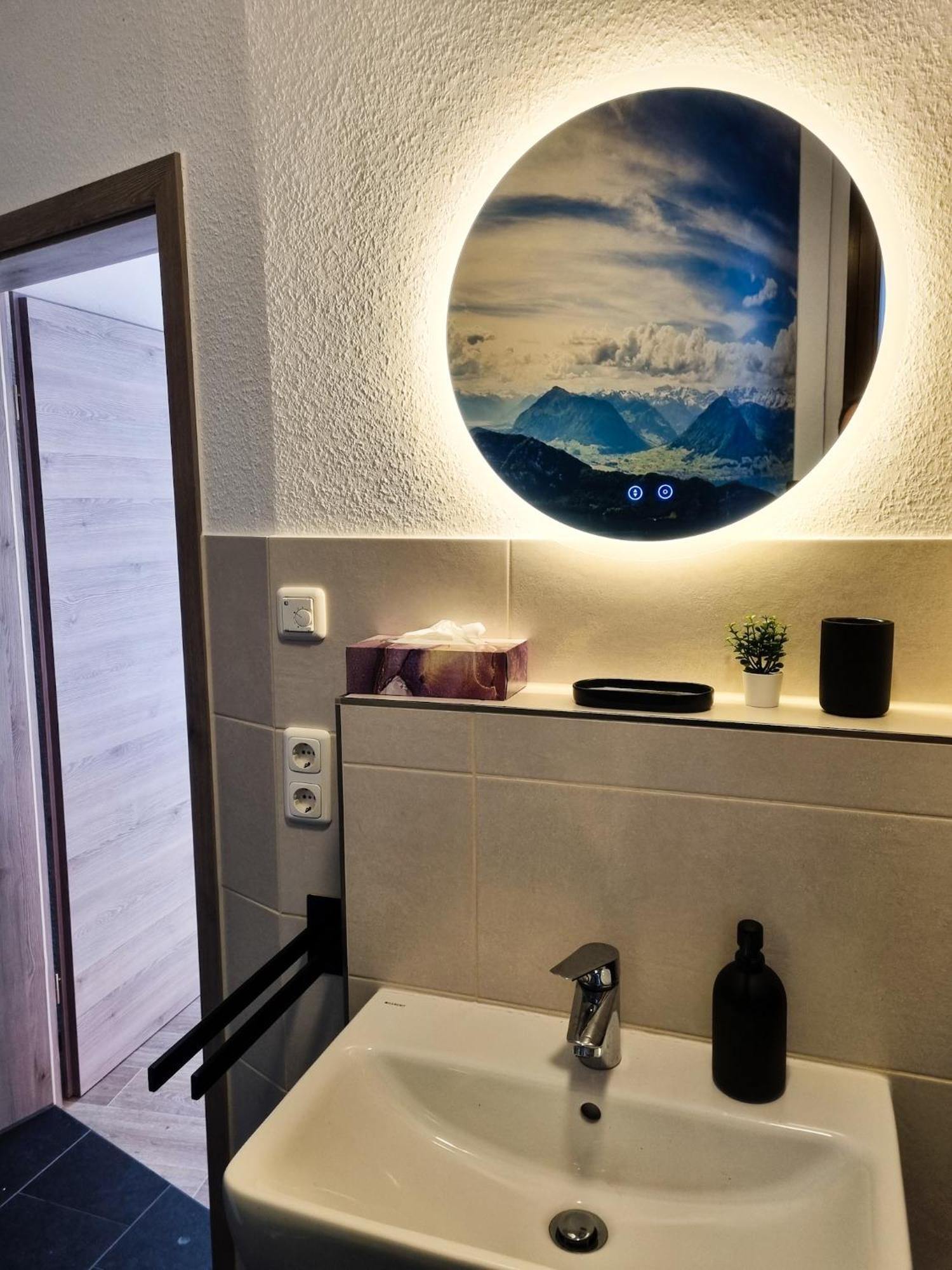 Maremar - Design Maisonette Altstadt - 4 Pers - 57Qm - Luxus Boxspringbett - Kueche - Arbeitsplatz - Privater Parkplatz Greiz Dış mekan fotoğraf