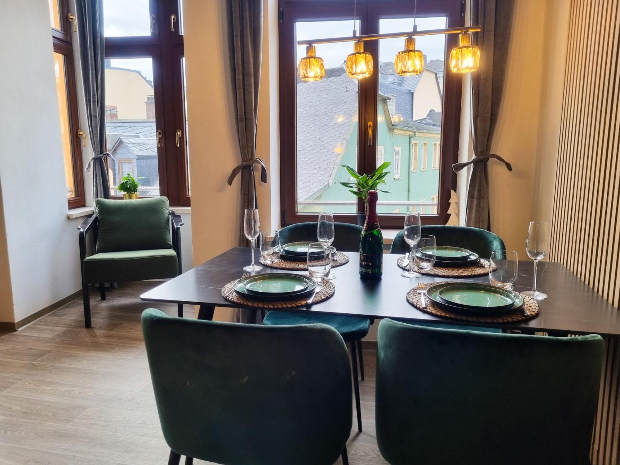 Maremar - Design Maisonette Altstadt - 4 Pers - 57Qm - Luxus Boxspringbett - Kueche - Arbeitsplatz - Privater Parkplatz Greiz Dış mekan fotoğraf